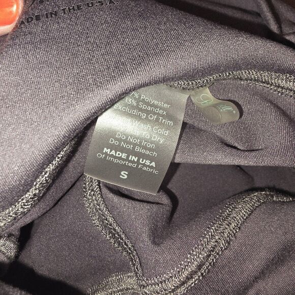 BOMBSHELL "VICTORY" SPORTSWEAR Sz S Metal V Scrunch Butt Workout Leggings Gray - Picture 8 of 9